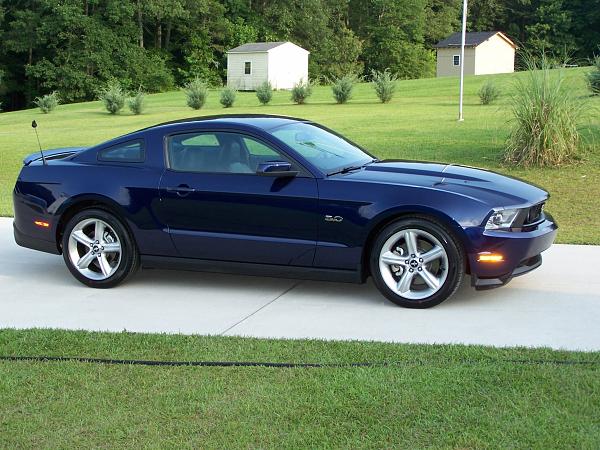 Put your 2011 Mustang pics here please...-brians_gt-4.jpg