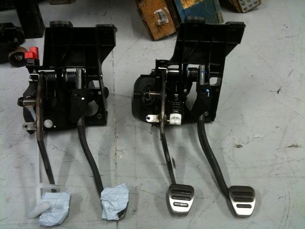 2011 GT 5.0 Clutch Fix-pedalboxassembly.jpg