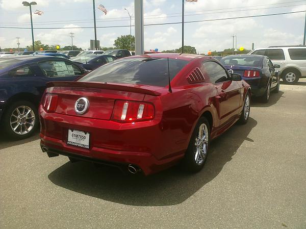 2011-5.0 GT-Tricked out a dealer-cimg0315.jpg