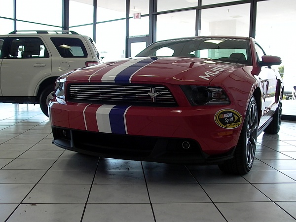 *NEW* 2010/11 Mustang GT Splitter-p1040312.jpg