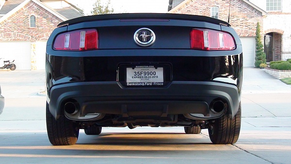 Does anyone know the part number for the gt500 rear valence/ diffuser-dsc00318.jpg