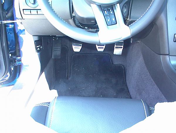 Dead Pedal?-lloyd-mat-cdc-dead-pedal.jpg