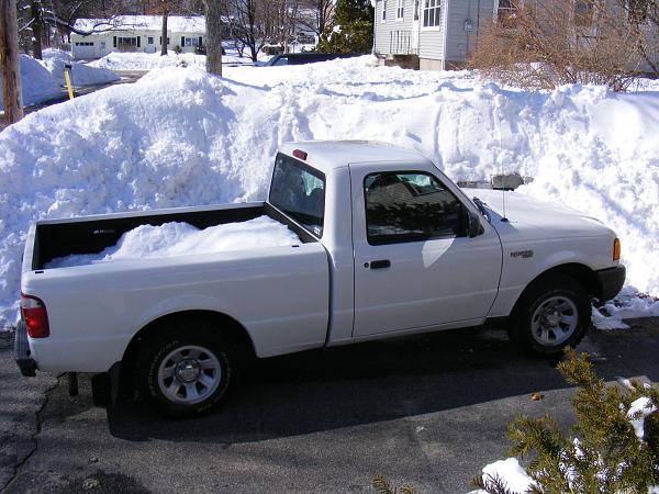 My 2011 Mustang V6 in deep snow-winter-2007-8a.jpg