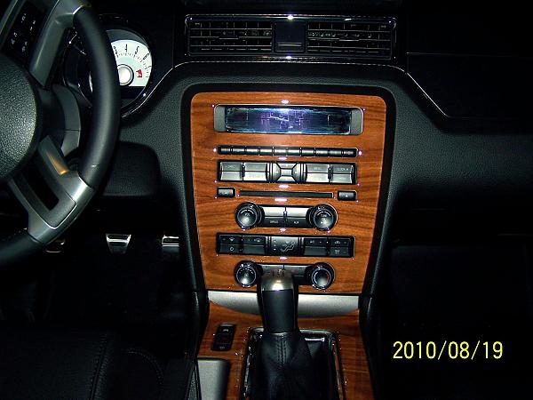 Wood grain trim???-rosewood-dash-2011-mustang-002.jpg