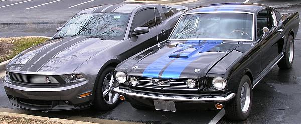 Tubby compared to 1st gen Mustang-p1011100.jpg