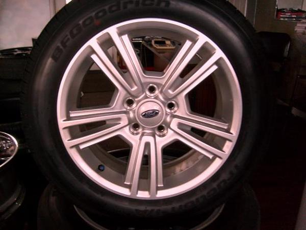 2011 V6 Base Wheel For Sale-1296679928_163037815_1-pictures-4-17-inch-mustang-wheels-tires.jpg