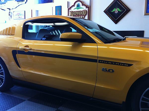 Yellow Blaze + Black Fire Wet Diamond + MCA side stripe + 5.0 Blackout kit = :))-img_0769.jpg