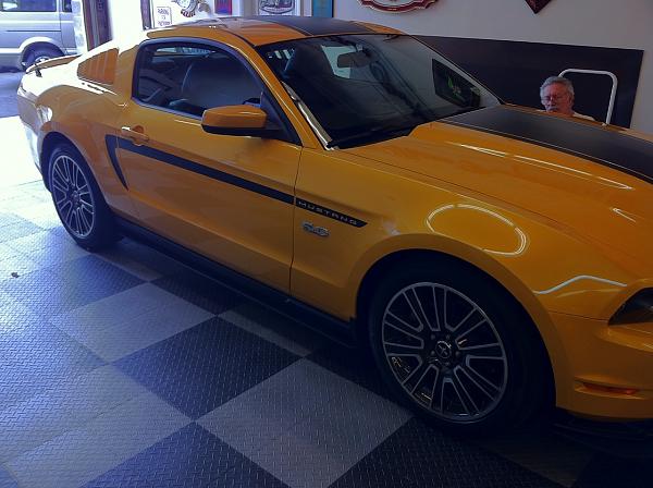 Yellow Blaze + Black Fire Wet Diamond + MCA side stripe + 5.0 Blackout kit = :))-img_0776.jpg