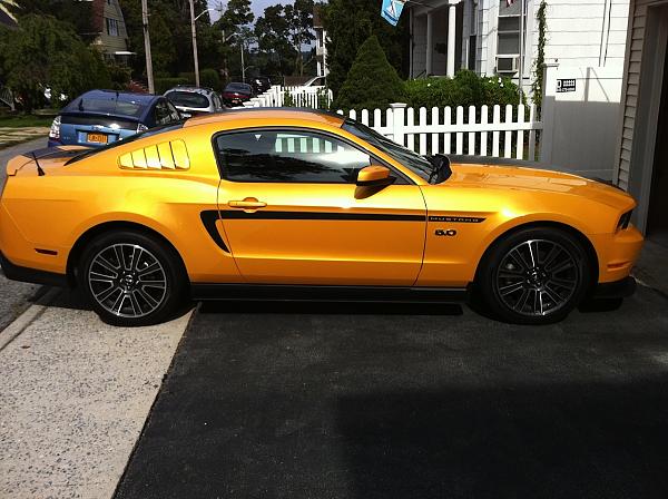 Yellow Blaze + Black Fire Wet Diamond + MCA side stripe + 5.0 Blackout kit = :))-img_0778.jpg