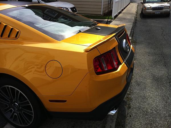 Yellow Blaze + Black Fire Wet Diamond + MCA side stripe + 5.0 Blackout kit = :))-img_0788.jpg
