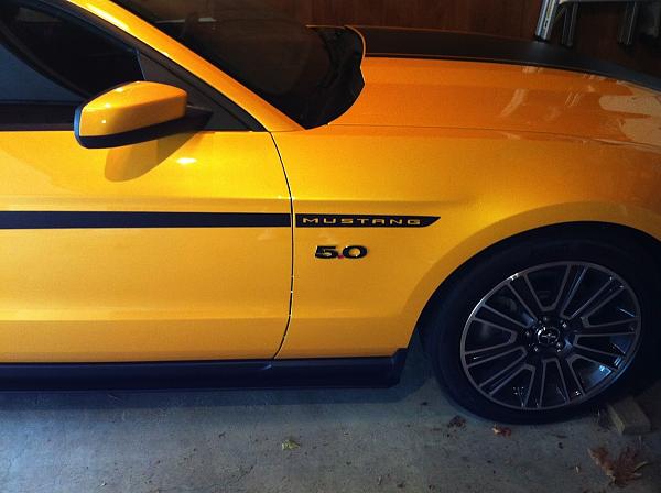 Yellow Blaze + Black Fire Wet Diamond + MCA side stripe + 5.0 Blackout kit = :))-img_0814.jpg