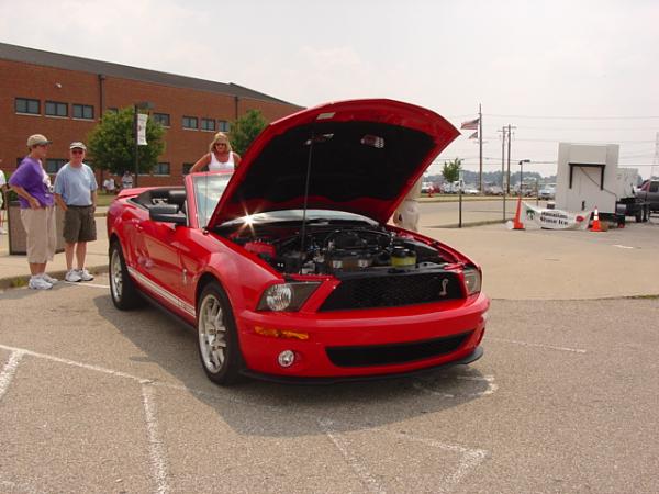 Here's pics of red GT500s at TRI-State Mustang Show from Cinn. OH 7/30/06-dsc04828.jpg