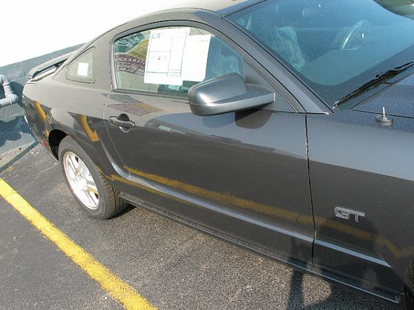 Here's pics of 2007 Alloy Grey GT  just came in todayat myLocalFordDealership 6/27/06-img_2015.jpg