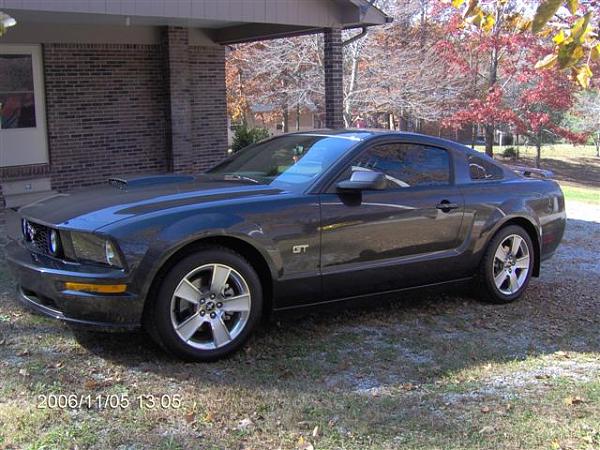 2007-2009 FORD MUSTANG Post Pics of your Alloy Ponies here-stang-photos-10-06-049-small-2-.jpg