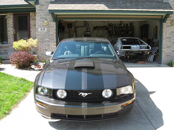 2007-2009 FORD MUSTANG PICTURE GALLERY Let me see those Alloy beauties!-img_0689_smaller.jpg