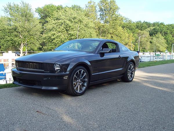 2007-2009 S-197 Gen 1 FORD MUSTANG ALLOY GRAY PICTURE GALLERY  Hooray for Alloy Grey!-blue-valve-covers-smoked-lenses-070.jpg