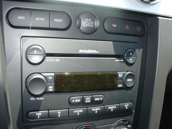 Here's pics of 2007 Orange GT from my Local Ford Dealership today 6/15/06-dsc03987.jpg