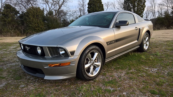 New to the Family - 09 Mustang GT/CS Vapor Silver...-wp_20160310_06_21_52_pro_li_74c3005f236e3765fc582fd2c46a9ef1ddcaa22d.jpg