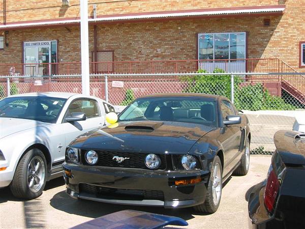 Pics of Black 07 GT/CS coupe-img_0173-medium-.jpg