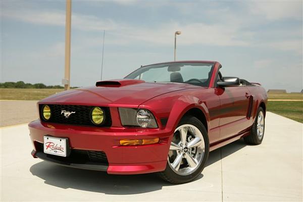Difference between a GT/CS and GT Mustang-img_3138.jpg