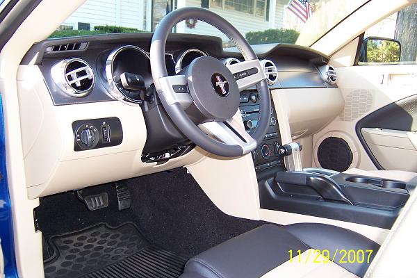 Thinking of buying a GT/CS but have a couple of questions.-08stang8.jpg