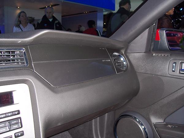 2011 GT/CS-2010-detoit-auto-show-068.jpg