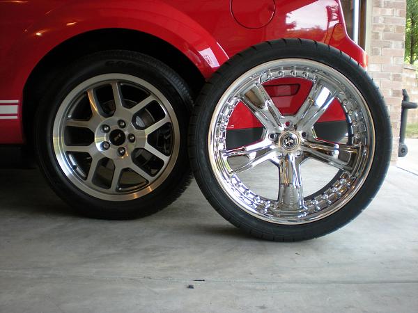 Shelby Chrome 20 x 9 inch Razor wheels.-8-17-10-gt500-compare.jpg
