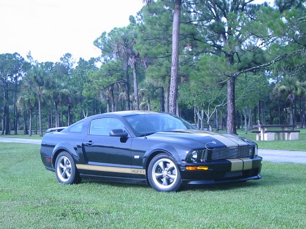 Hertz GT-H at airport-109-0949_img.jpg