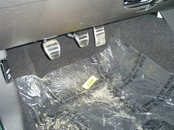 Here's pics  1st Bullitt in Cincinnati,OH at Ford Dealership 12/19/07-s5030567.jpg