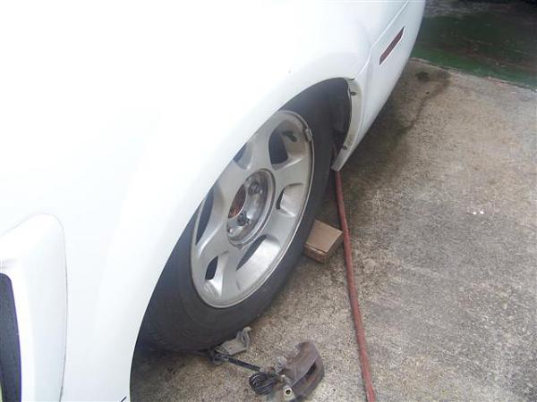 Bought another 2000-no_springs.jpg