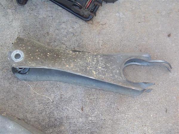 Bought another 2000-ripped_upper_control_arm.jpg