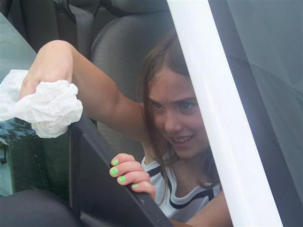 Bought another 2000-rae_cleaning.jpg