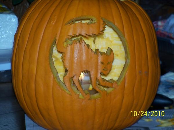 Pumpkins-Post Em Here-catolantern1.jpg