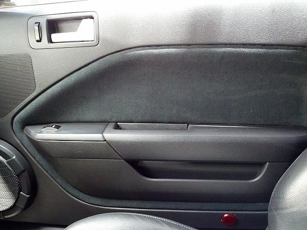 2005-2009 Ford Mustang Interior door panel insert fix-img_20120725_132803.jpg