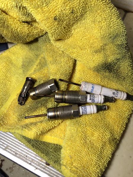Changed my Mustang spark plugs today {Gt S-197 4.6L}-image.jpg