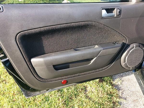 2005-2009 Ford Mustang Interior door panel insert fix-img_20151009_084503.jpg