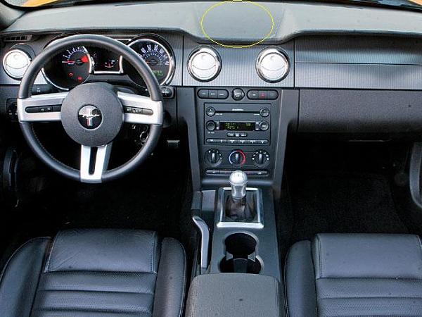 Rattles database-mmfp_0808_06_z-2008_ford_mustang_gt_convertible-interior_dash.jpg