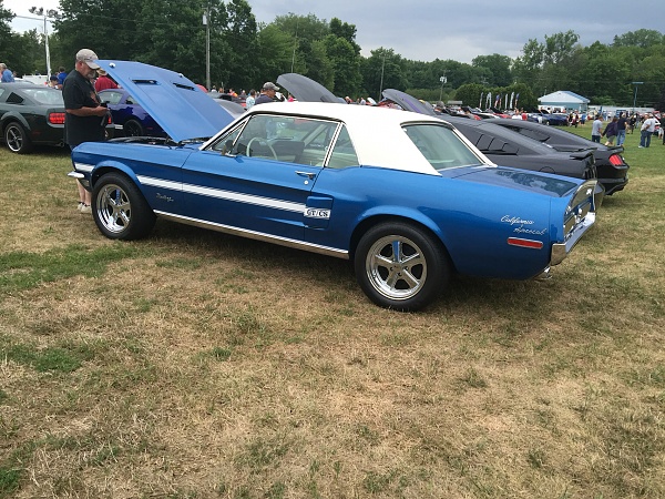 A few photos from a small car show in Western Mass-photo3.jpg