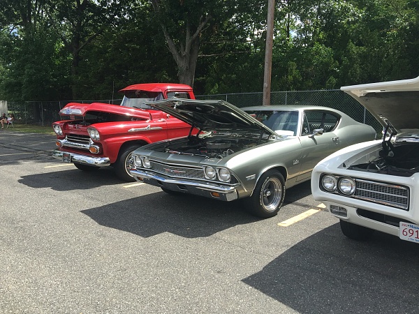 A few photos from a small car show in Western Mass-photo574.jpg