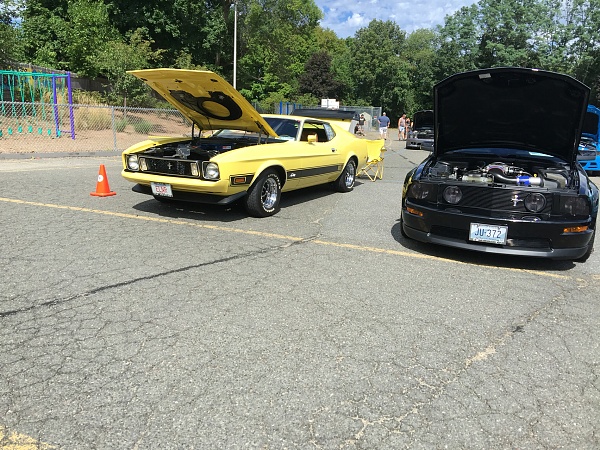 A few photos from a small car show in Western Mass-photo548.jpg