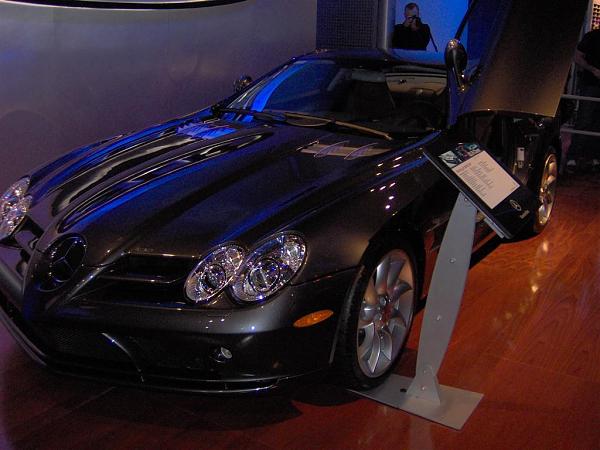 just saw the KR at NY autoshow...WOW!-im000579-large-.jpg