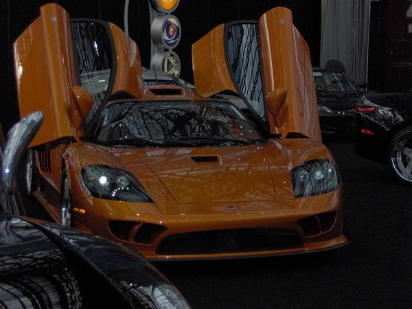 just saw the KR at NY autoshow...WOW!-im000671-large-.jpg