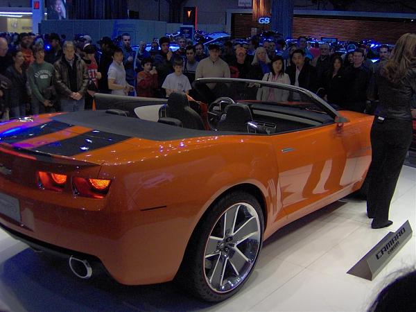 just saw the KR at NY autoshow...WOW!-im000591-large-.jpg