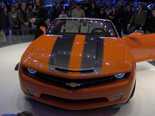 just saw the KR at NY autoshow...WOW!-im000592-large-.jpg