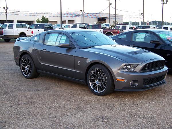 2011 Shelby GT500's are starting to arrive at dealerships...-2011-gt500.jpg