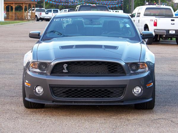 2011 Shelby GT500's are starting to arrive at dealerships...-2011-gt500-front.jpg