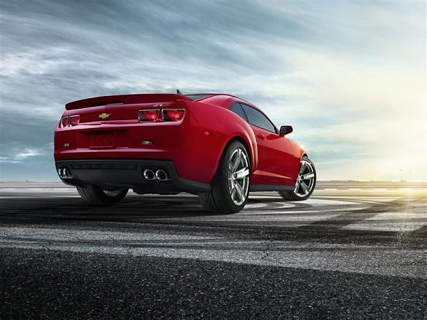 Camaro ZL1 gunning for the Shelby-2012-chevrolet-camaro-zl1-image-05-800.jpg
