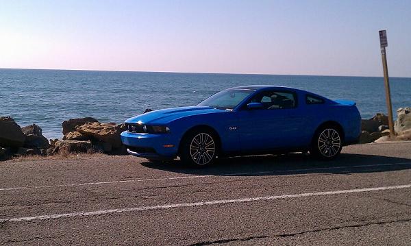 Does anyone here actually own a grabber blue car?-stangbeach.jpg