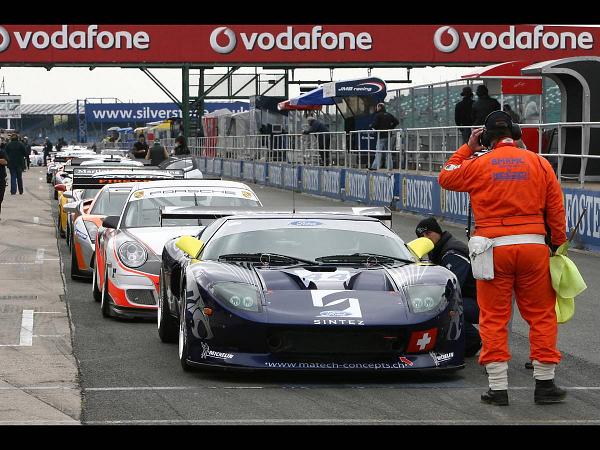 Ford GT goes racing [finally!]-2007-matech-racing-ford-gt-fia-gt3-silverstone-2007-start-1920x1440.jpg