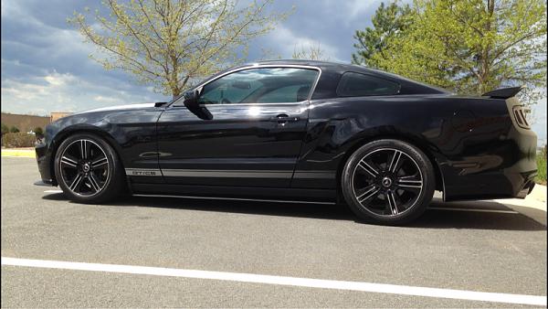 Post pics of your black stang!-image-1235502900.jpg